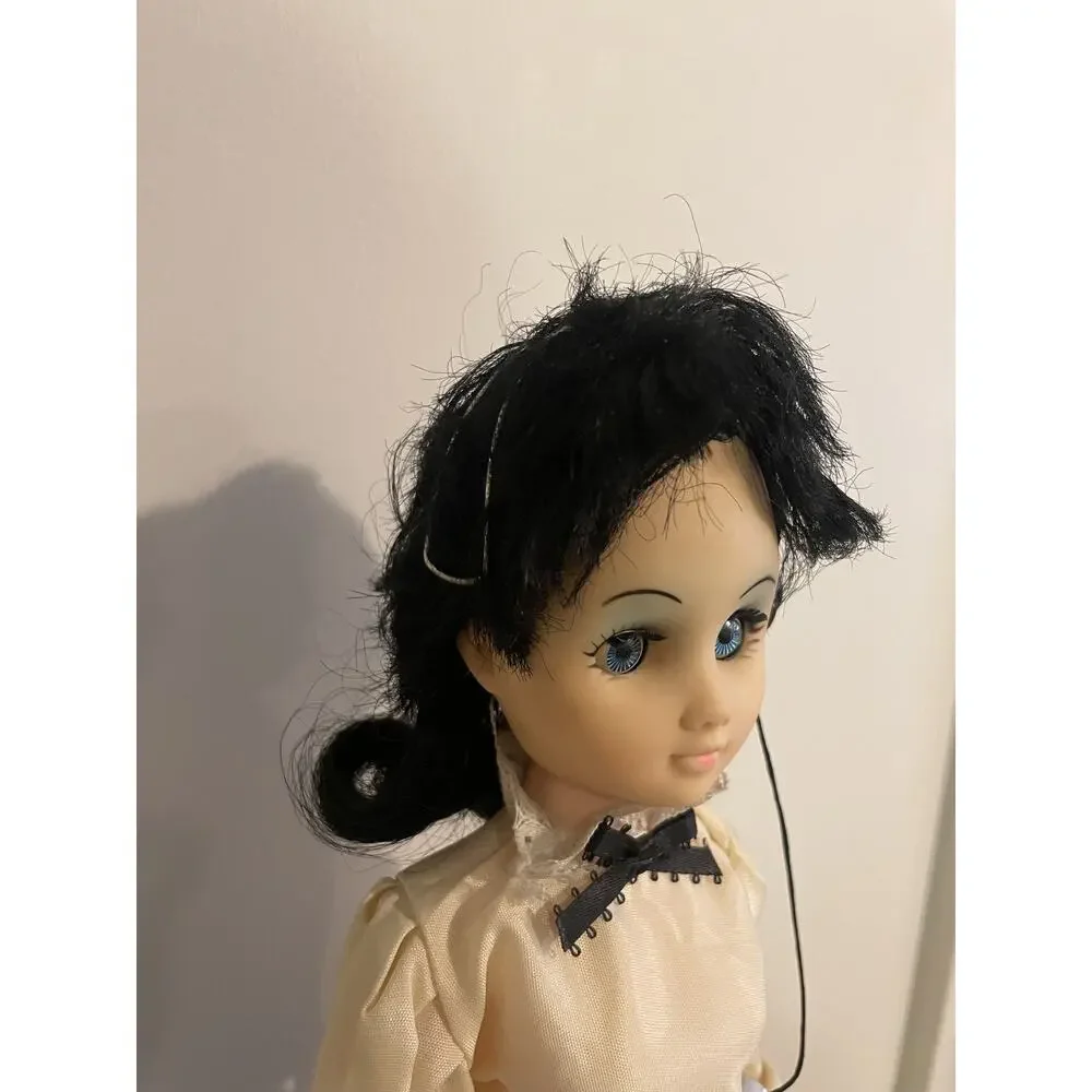 VTG 1981 A&H Bell System Telephone Operator Pioneers of America Doll w Stand